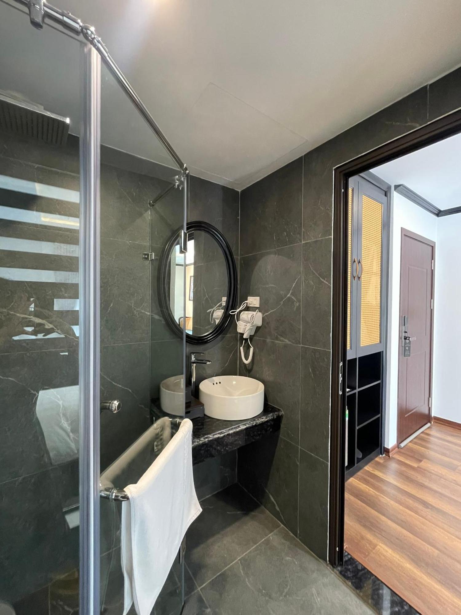 Aquarius Premium Hotel Ханой Екстер'єр фото